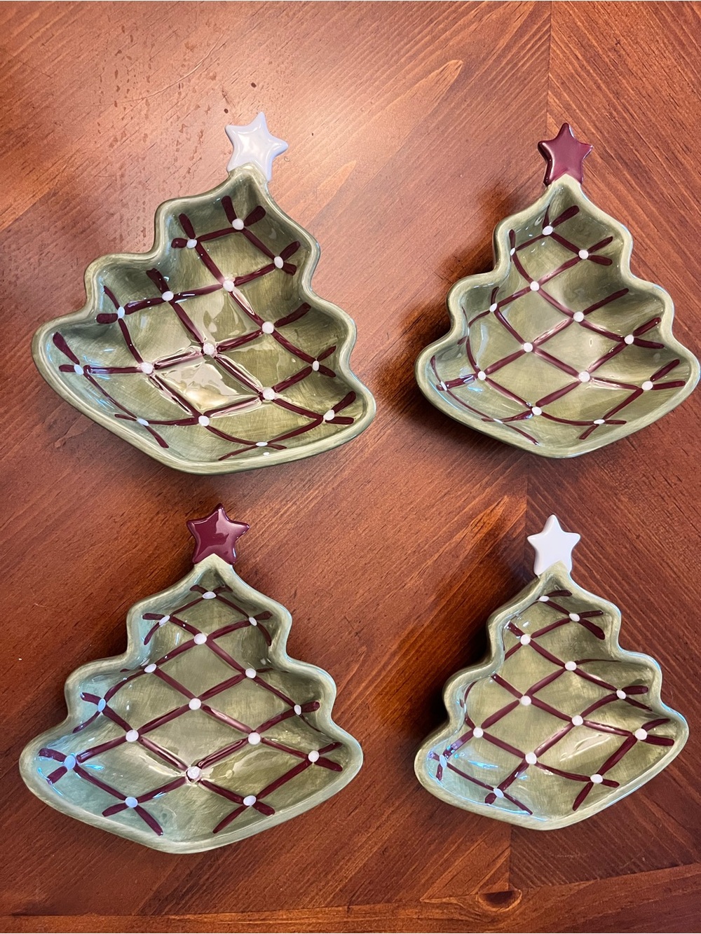 Pottery Barn set of 4 Season’s Greetings Christmas tree dishes/bowls